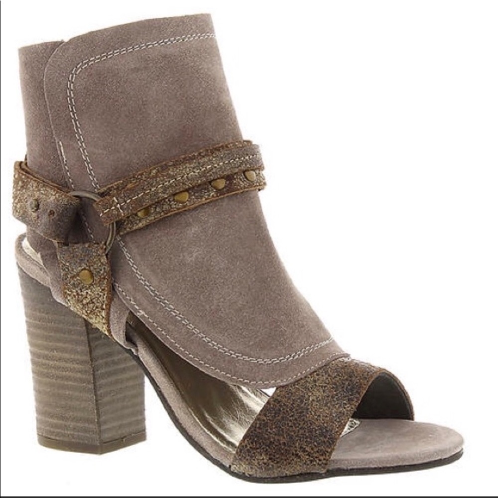 Diba True Italian Love Peep Toe Sandal Women's 8